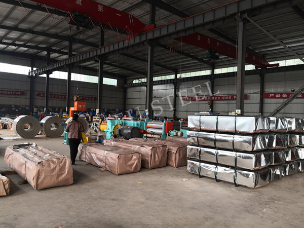 Factory-High-Quality-Galvanized-Colour-Coated-Corrugated-Sheet-Metal-Roofing-Sheet-details9